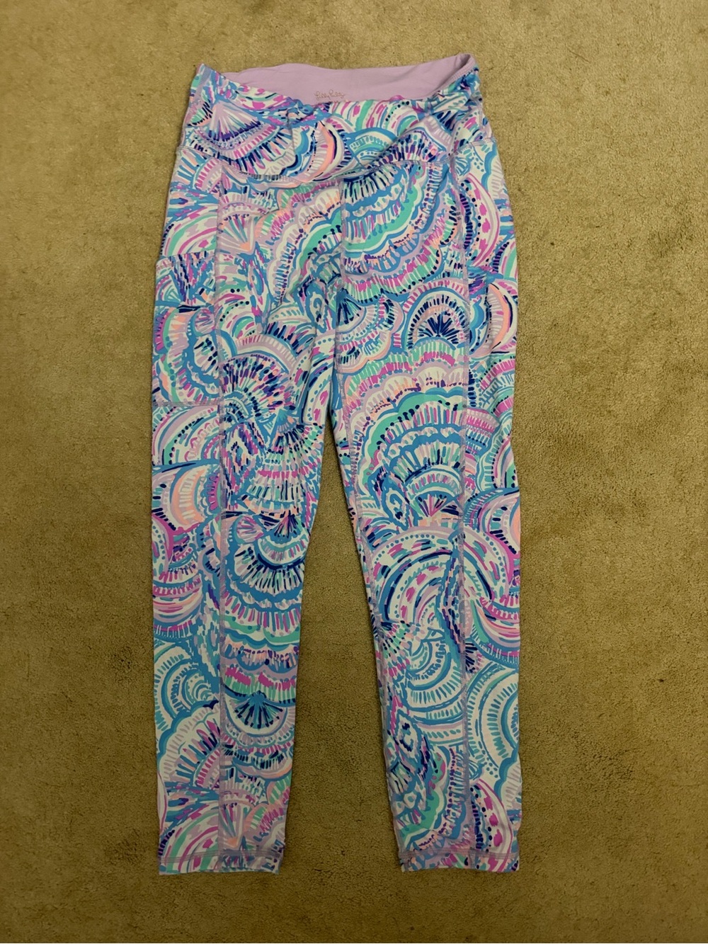 Happy As A Clam Print Leggings by Lilly Pulitzer